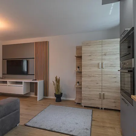Melomi 1 Apartment Sarvar